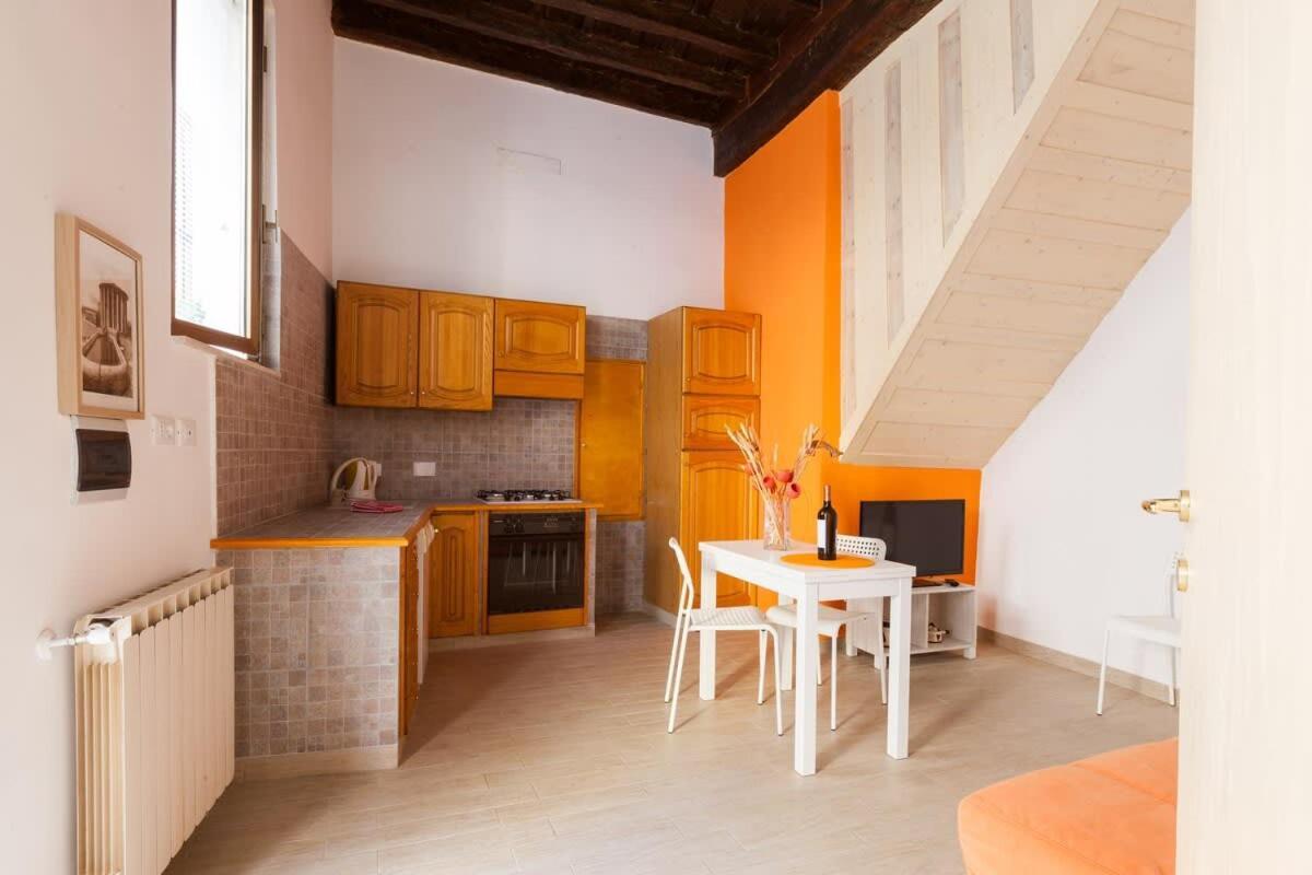 Boccanera A Trastevere Holiday Apartment Рим Екстериор снимка